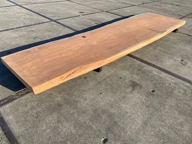 Planche en tronc d'Afrormosia – 4280 x 1060 x 80 mm – Ponçé