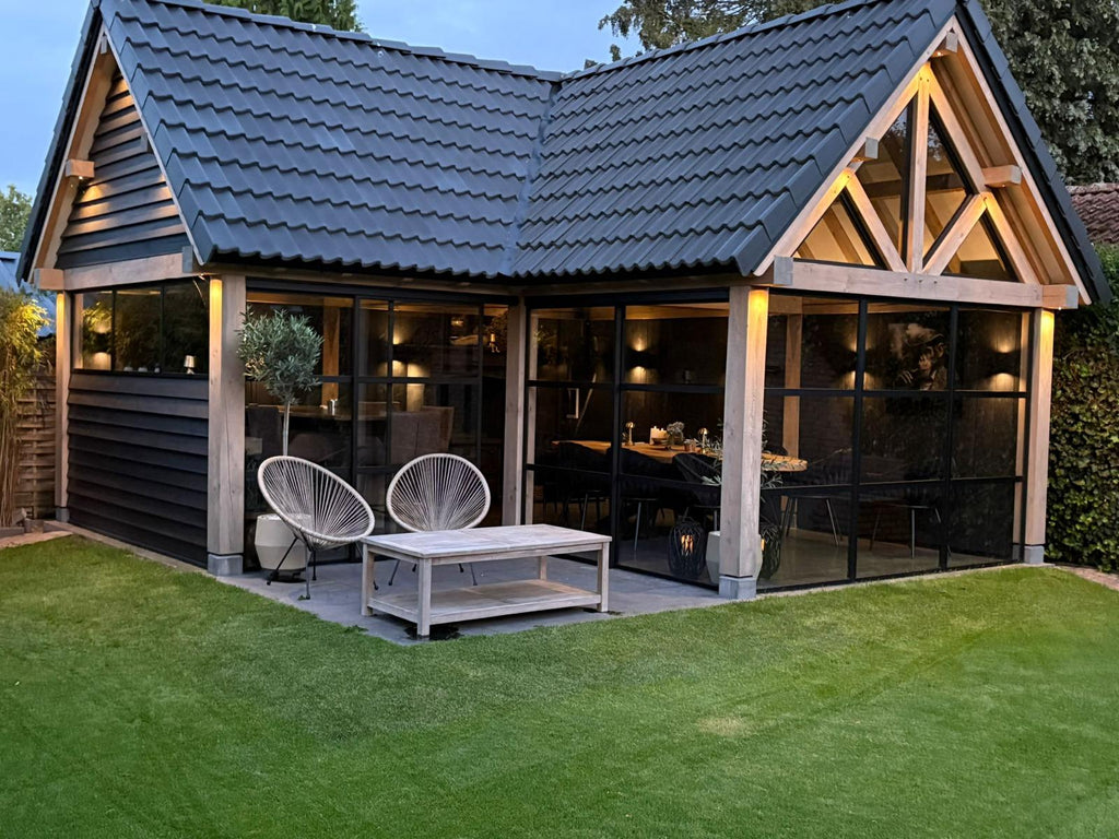 Milan - Massief Houten Poolhouse